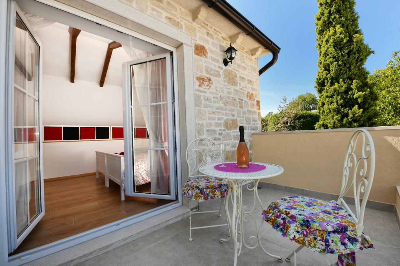Villa Emilia Vižinada Exteriör bild